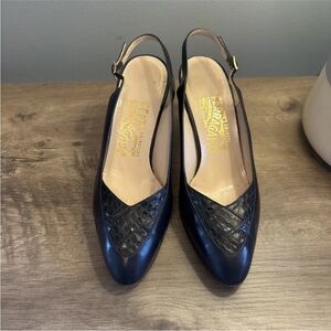Salvatore Ferragamo Women’s Slingback Snakeskin Navy Leather Sz 7.5B